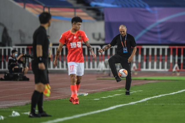 塔图姆24分绿军力克独行侠 热火送篮网6连败