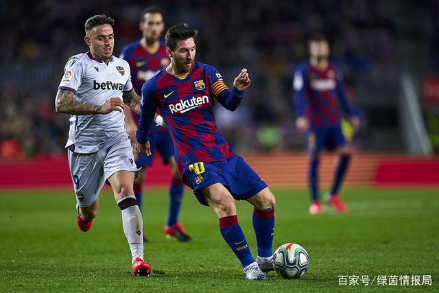 西多夫之子在昨日被丰塞卡征调 跟米兰一线队训练