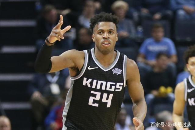 2025日职前瞻：8队换帅+3队重建 潜在黑马众多